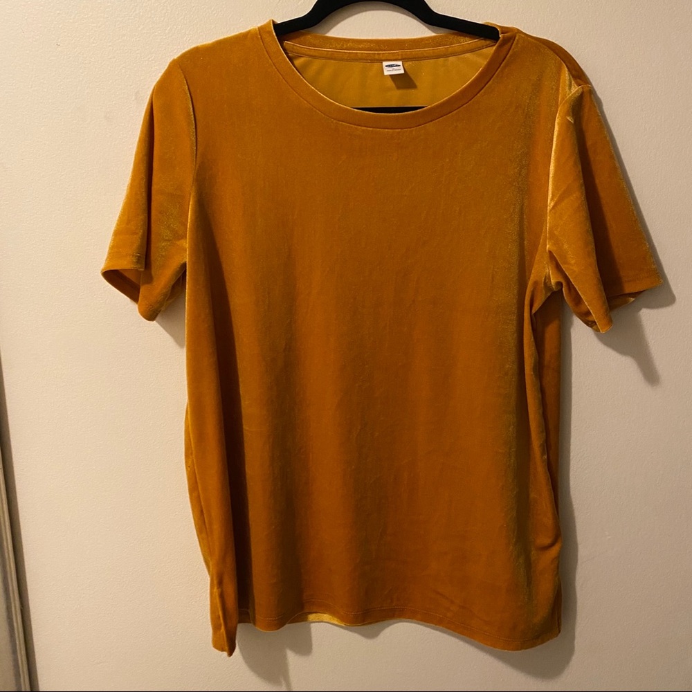 OLD NAVY burnt yellow mustard velvet tee M